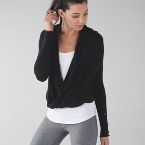 Lululemon Black Iconic Sweater Wrap Sz 6